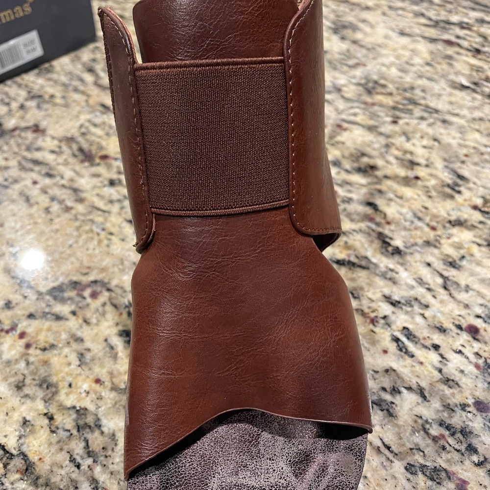Shoes - Picture 5 of 5